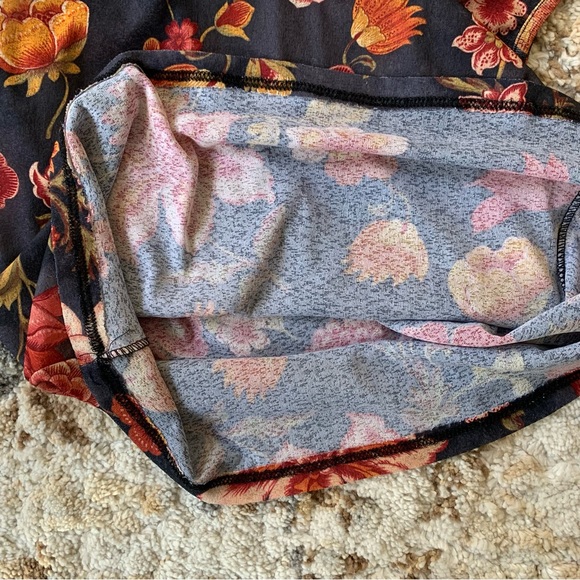 Mesh Floral Top - Picture 7 of 9